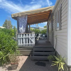  Village de vacances Magic Mobile Montourey, 3 Chambres, 2 Salles De Bain, Piscine Disponible Sur Place France